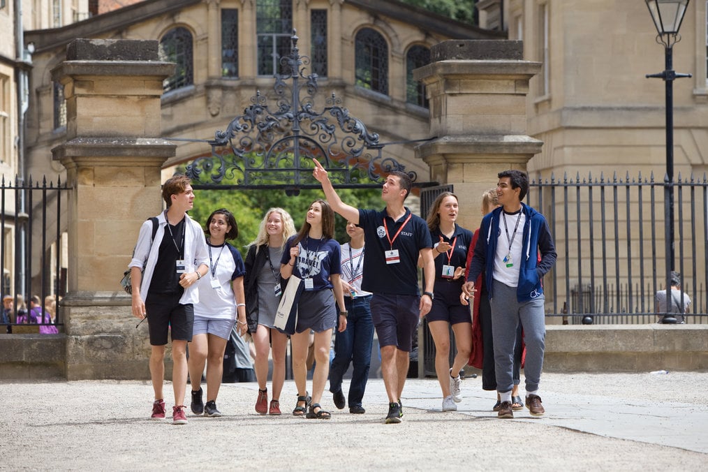 A tour group walking through Oxford city 