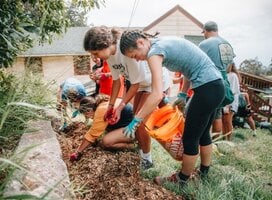 Hawaii group building projects