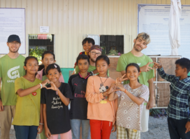 GapGuru Volunteers and learners 